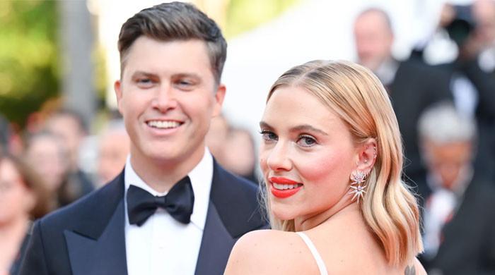 Colin Jost steals show with hilarious roast aimed at wife Scarlett Johansson